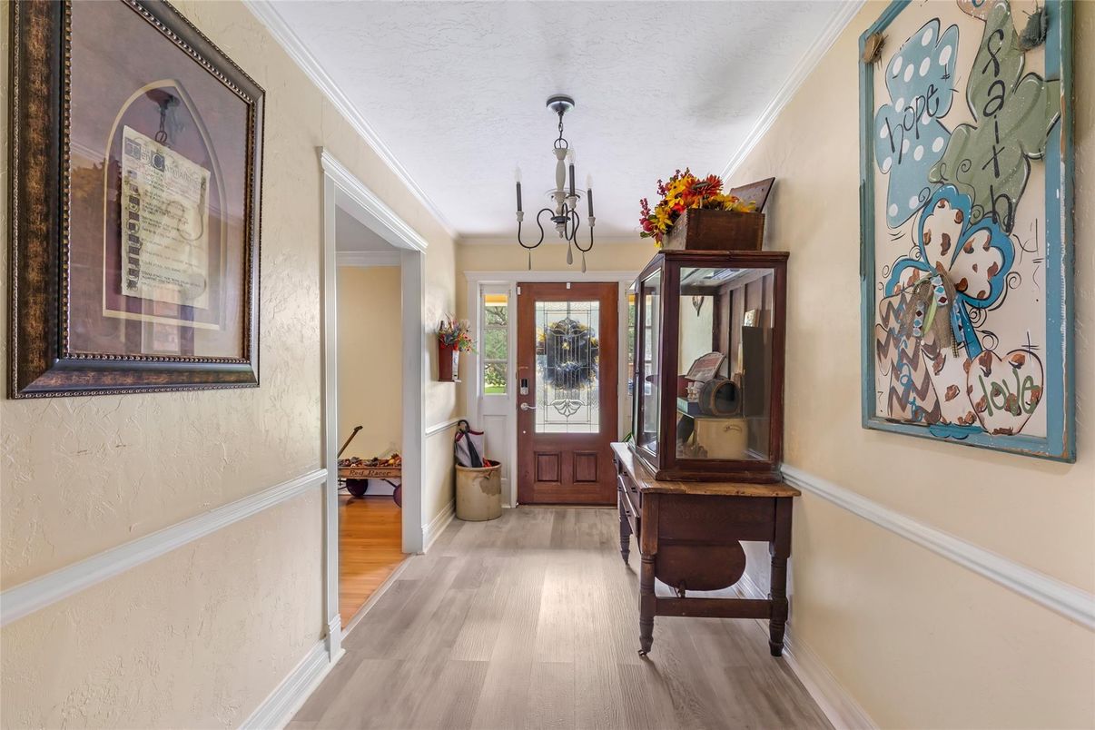 Chandelier, Interior, Wood Texture Flooring