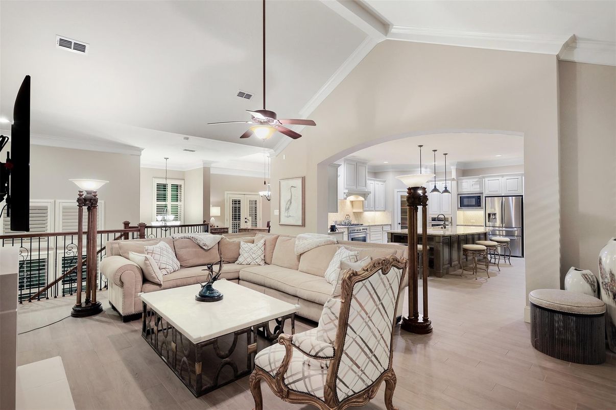 Interior, Kitchen, Living room, Pendant Lights, Recessed Lighting, Stainless Steel Appliances, Wood Texture Flooring