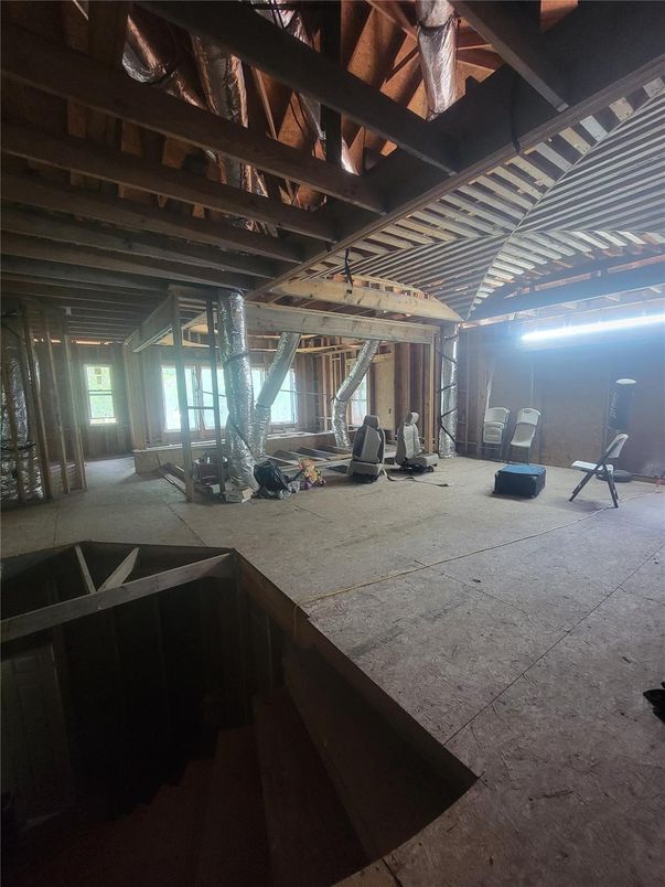 Fitness Equipment, Interior, Wooden Beams
