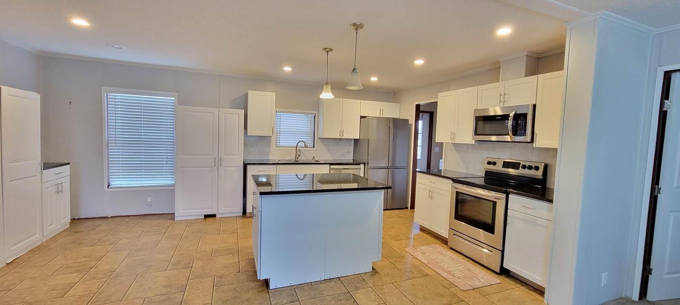 Interior, Kitchen, Pendant Lights, Recessed Lighting, Stainless Steel Appliances