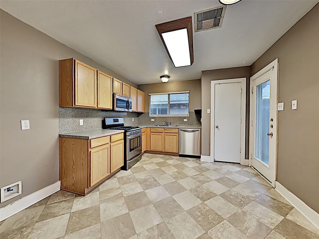 Interior, Kitchen, Stainless Steel Appliances