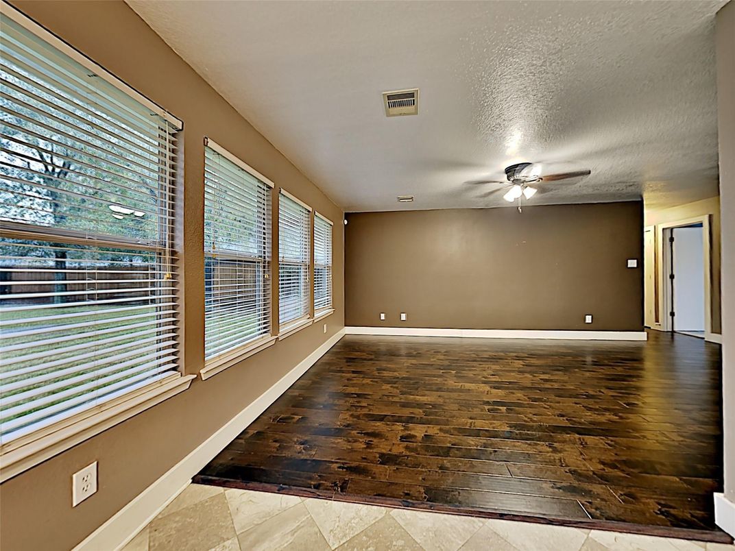 Empty room, Interior, Recessed Lighting, Wood Texture Flooring