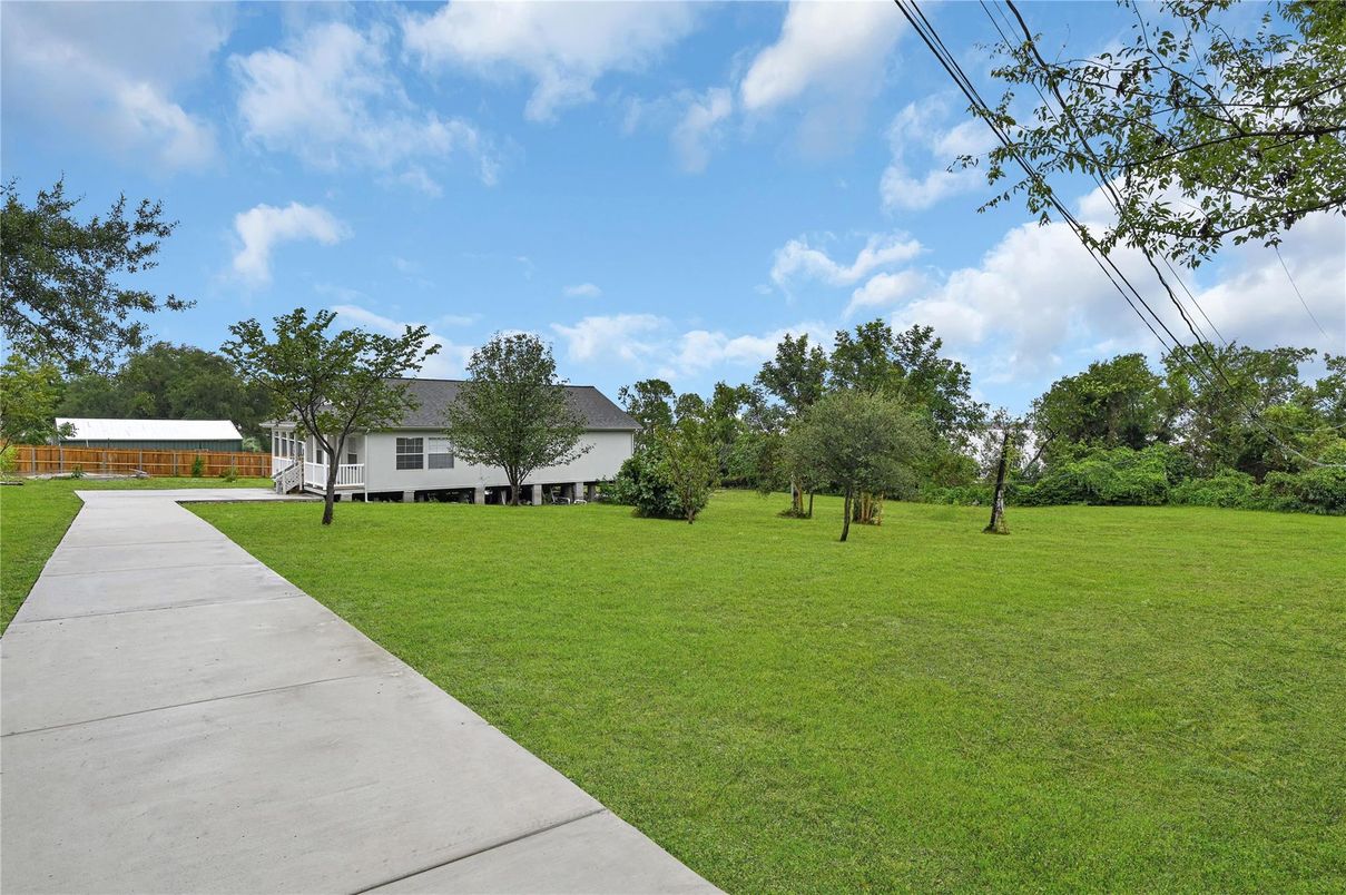 Backyard, Exterior