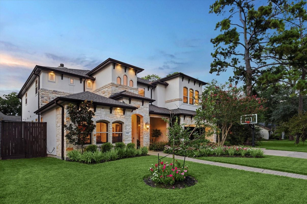 Backyard, Exterior, Facade, Mediterranean