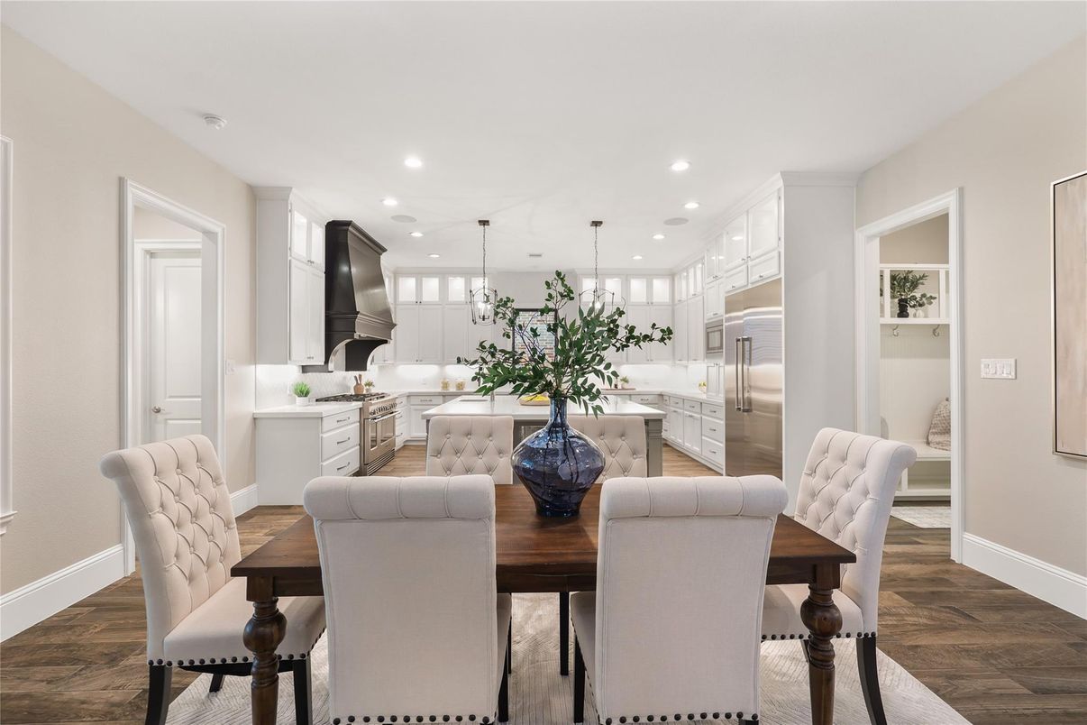 Dining room, Interior, Kitchen, Pendant Lights, Recessed Lighting, Wood Texture Flooring