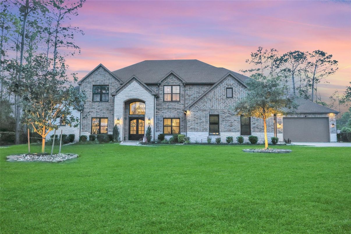 Attached, Backyard, Exterior, Facade, French Provincial
