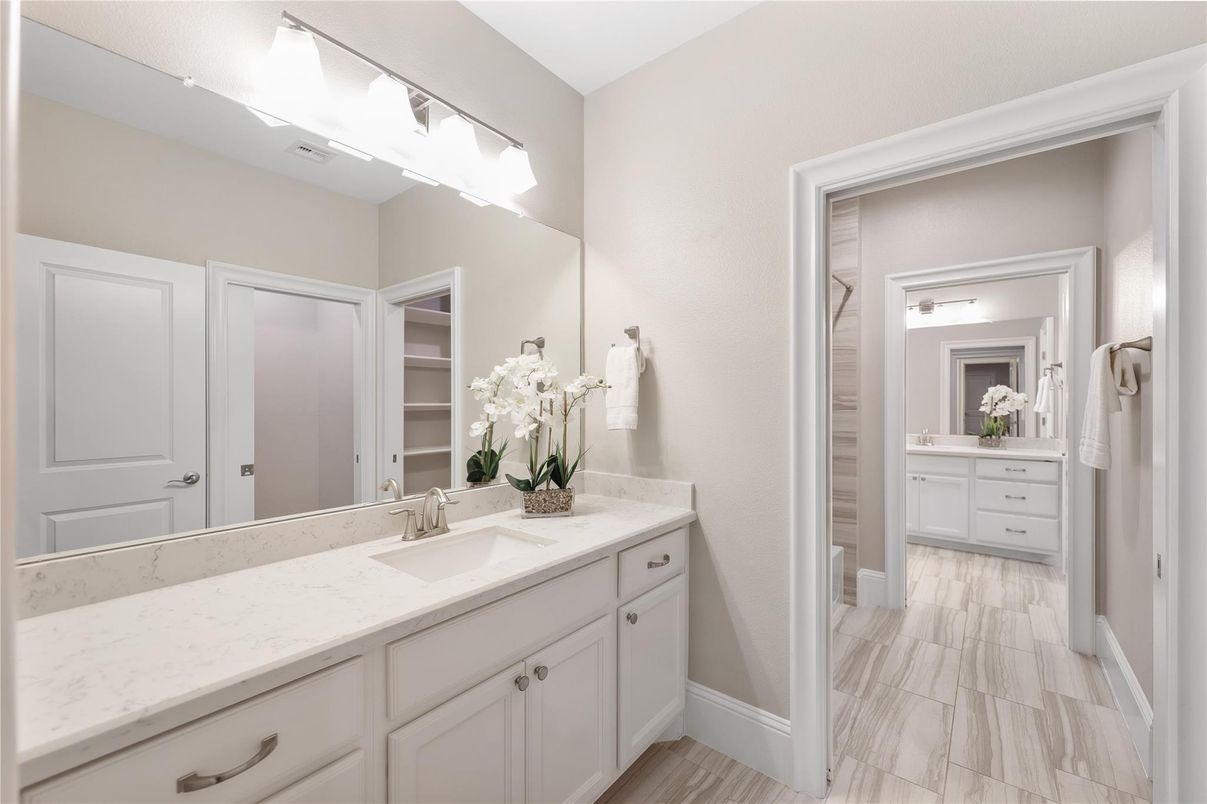 Bathroom, Dual Sink Vanities, Interior