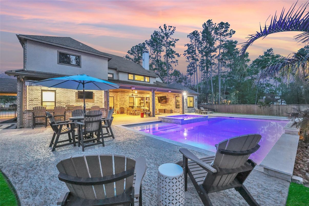 Exterior, Pool