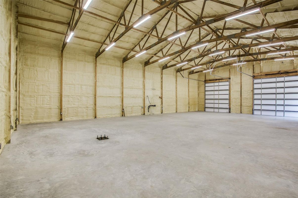 Garage, Interior