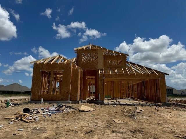 Backyard, Exterior, Facade, Log Home