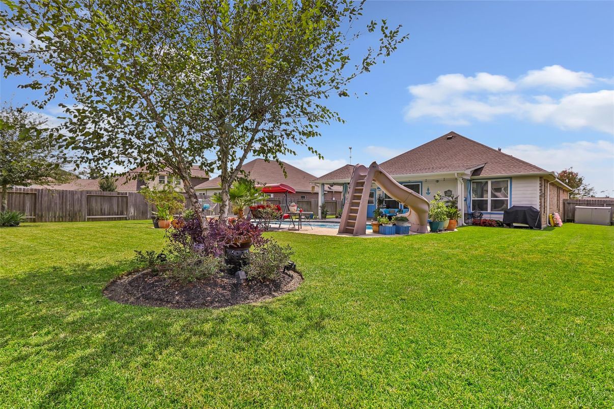 Backyard, Exterior, Playground