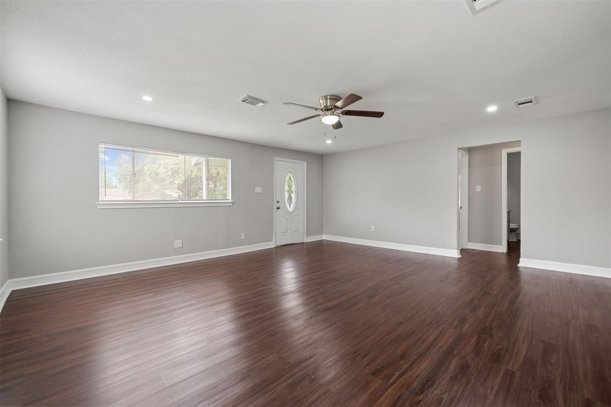 Empty room, Interior, Recessed Lighting, Wood Texture Flooring