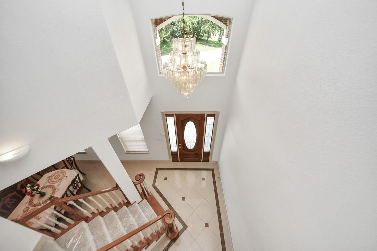 Chandelier, Interior, Recessed Lighting