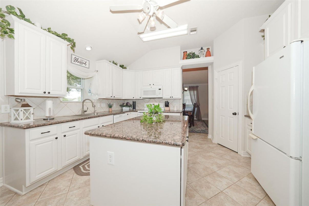 Interior, Kitchen, Recessed Lighting