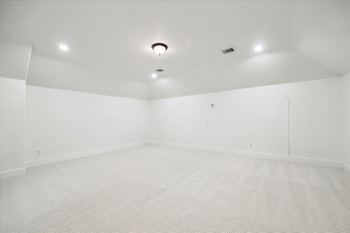 Empty room, Interior, Recessed Lighting