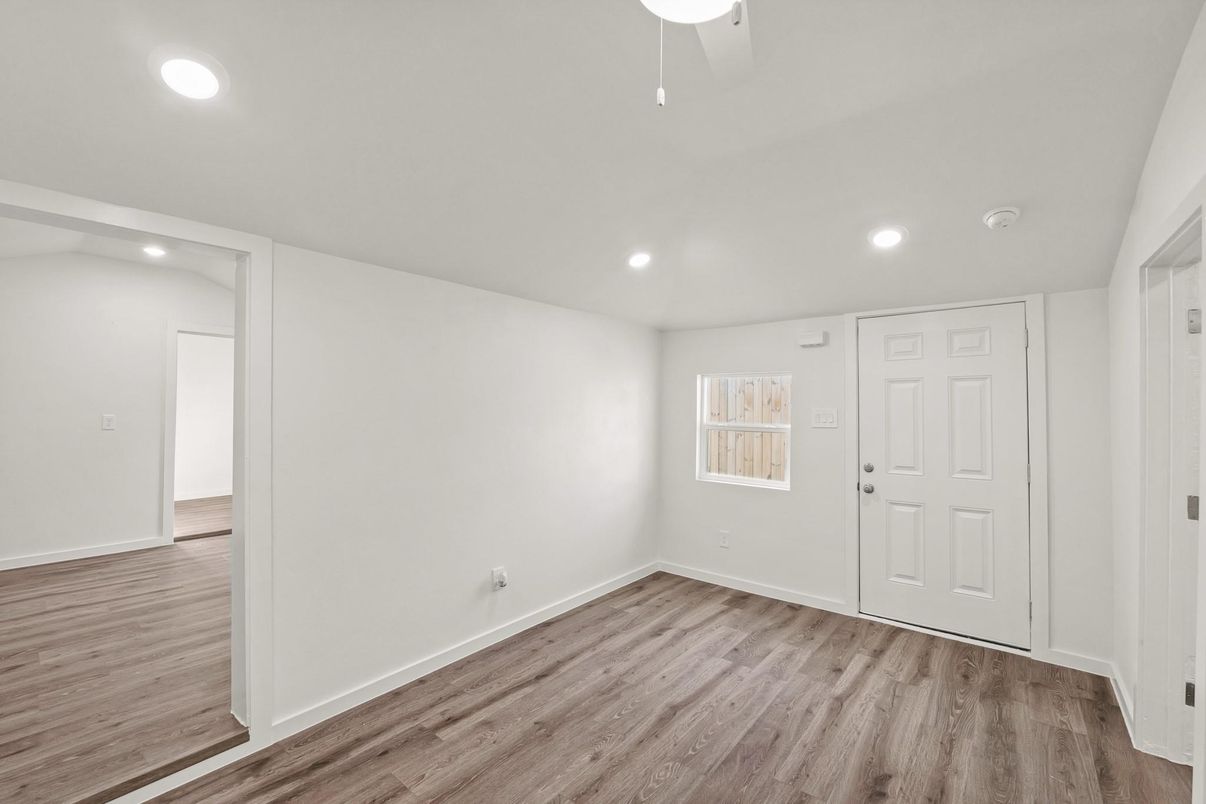 Empty room, Interior, Recessed Lighting, Wood Texture Flooring