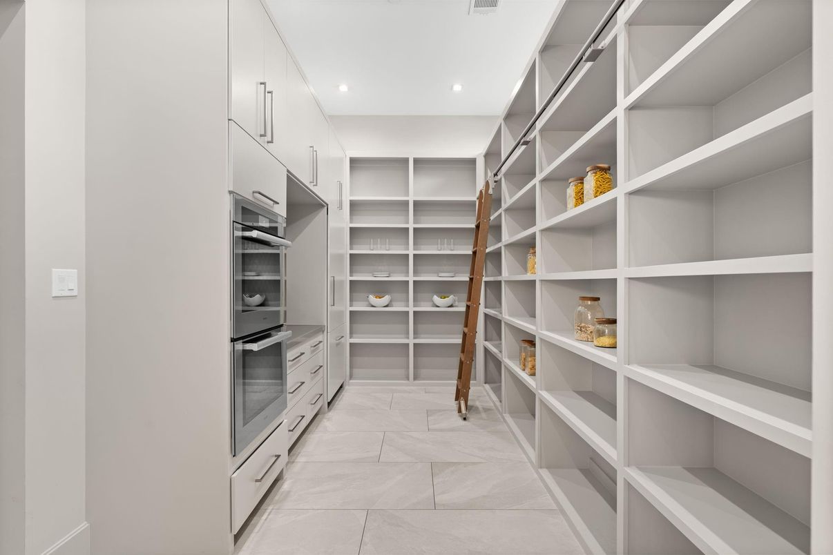 Interior, Recessed Lighting, Walk-in Closets
