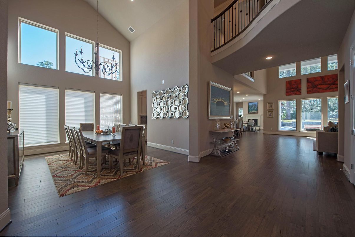Chandelier, Dining room, Interior, Recessed Lighting, Wood Texture Flooring