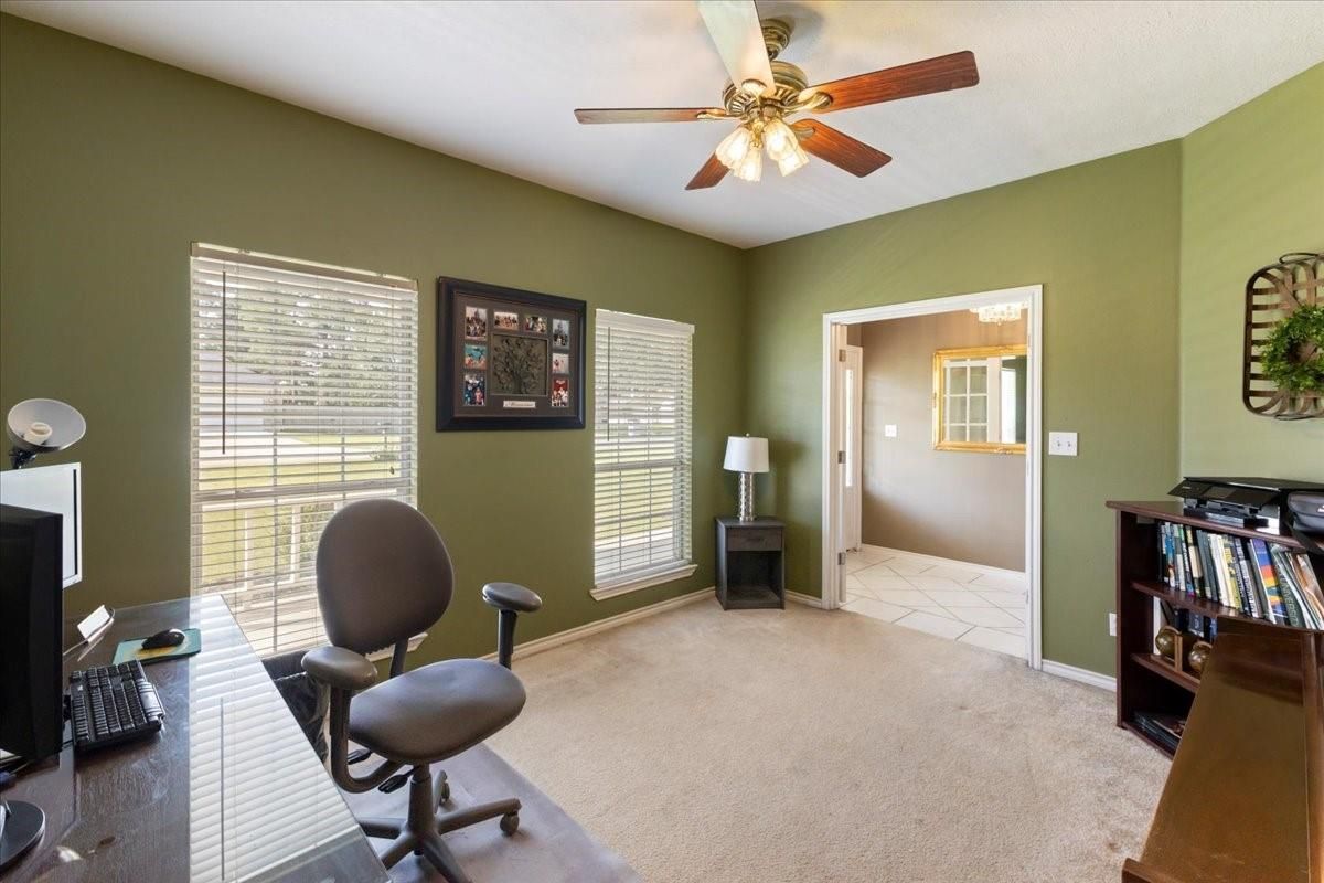 Home Office, Interior