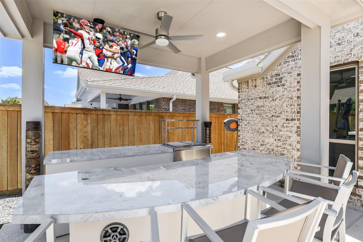 Exterior, Hot Tub