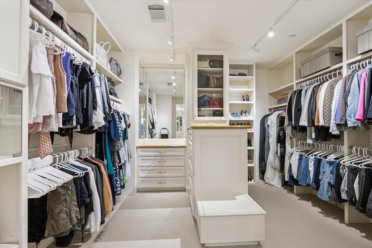 Interior, Recessed Lighting, Walk-in Closets