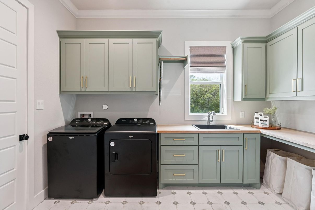 Interior, Washer