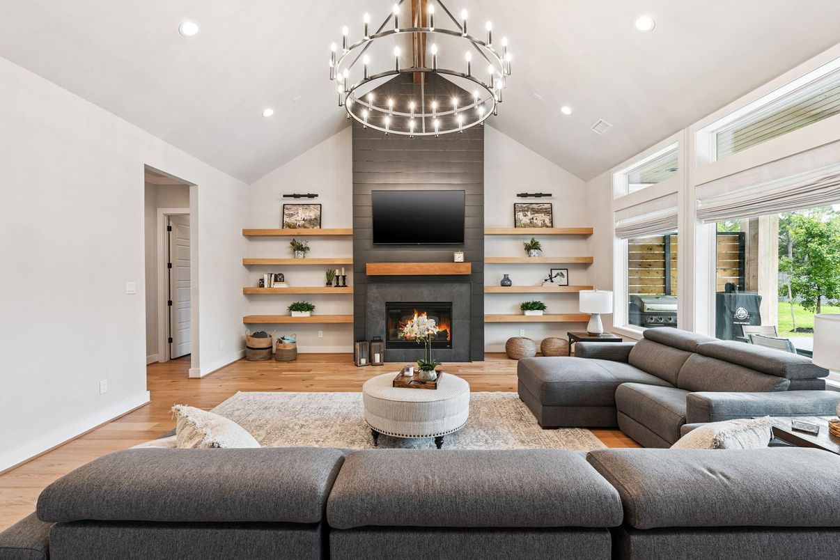 Fireplace, Interior, Living room, Pendant Lights, Recessed Lighting, Wood Texture Flooring