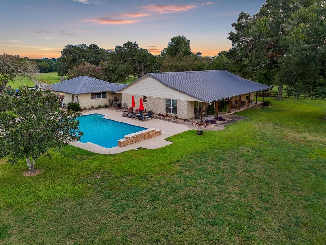 Backyard, Exterior, Pool