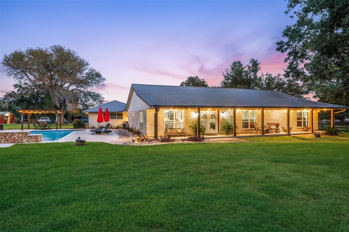 Backyard, Exterior, Pool