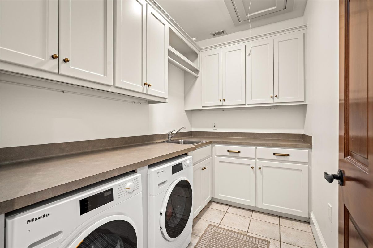 Interior, Washer