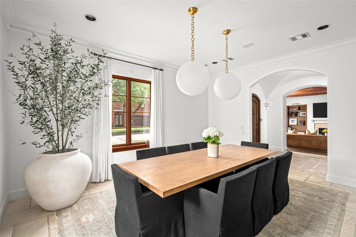 Dining room, Interior, Pendant Lights