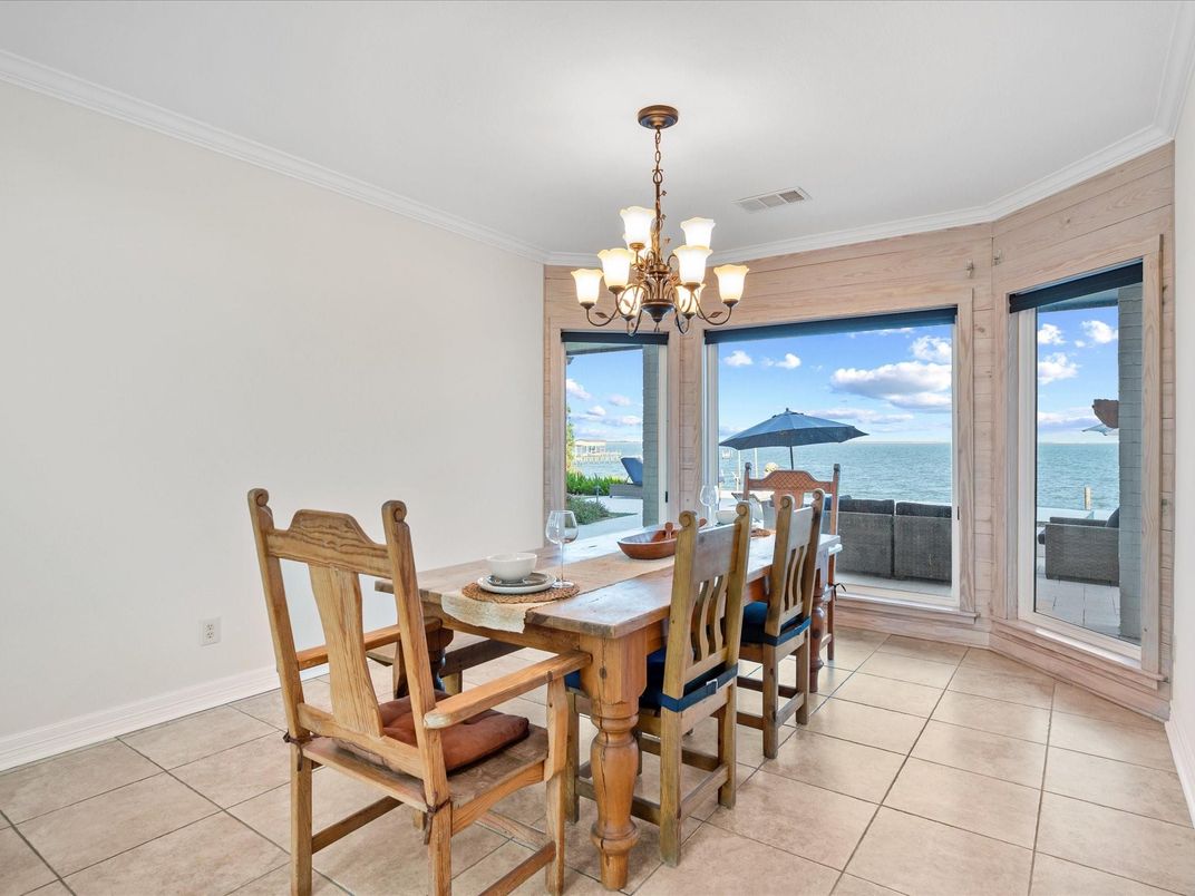 Chandelier, Dining room, Interior, Water