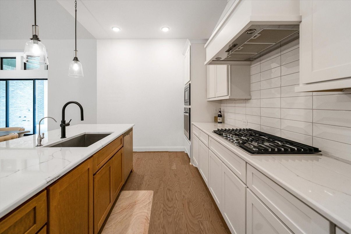 Interior, Kitchen, Pendant Lights, Recessed Lighting, Wood Texture Flooring