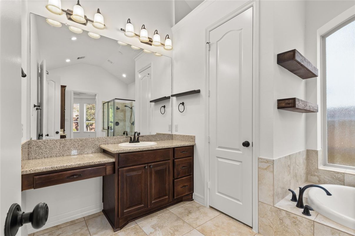 Bathroom, Dual Sink Vanities, Interior
