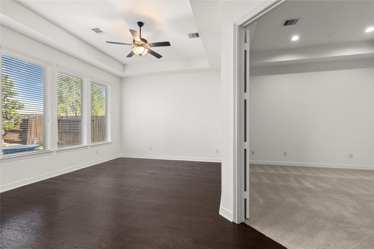Empty room, Interior, Recessed Lighting, Wood Texture Flooring
