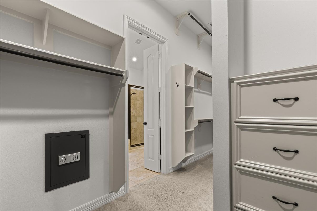 Interior, Walk-in Closets