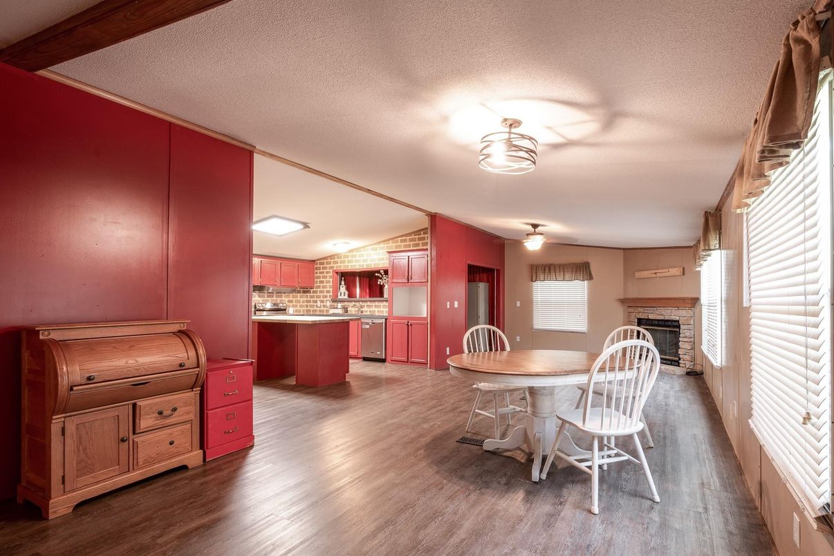 Dining room, Interior, Kitchen, Stainless Steel Appliances, Wood Texture Flooring