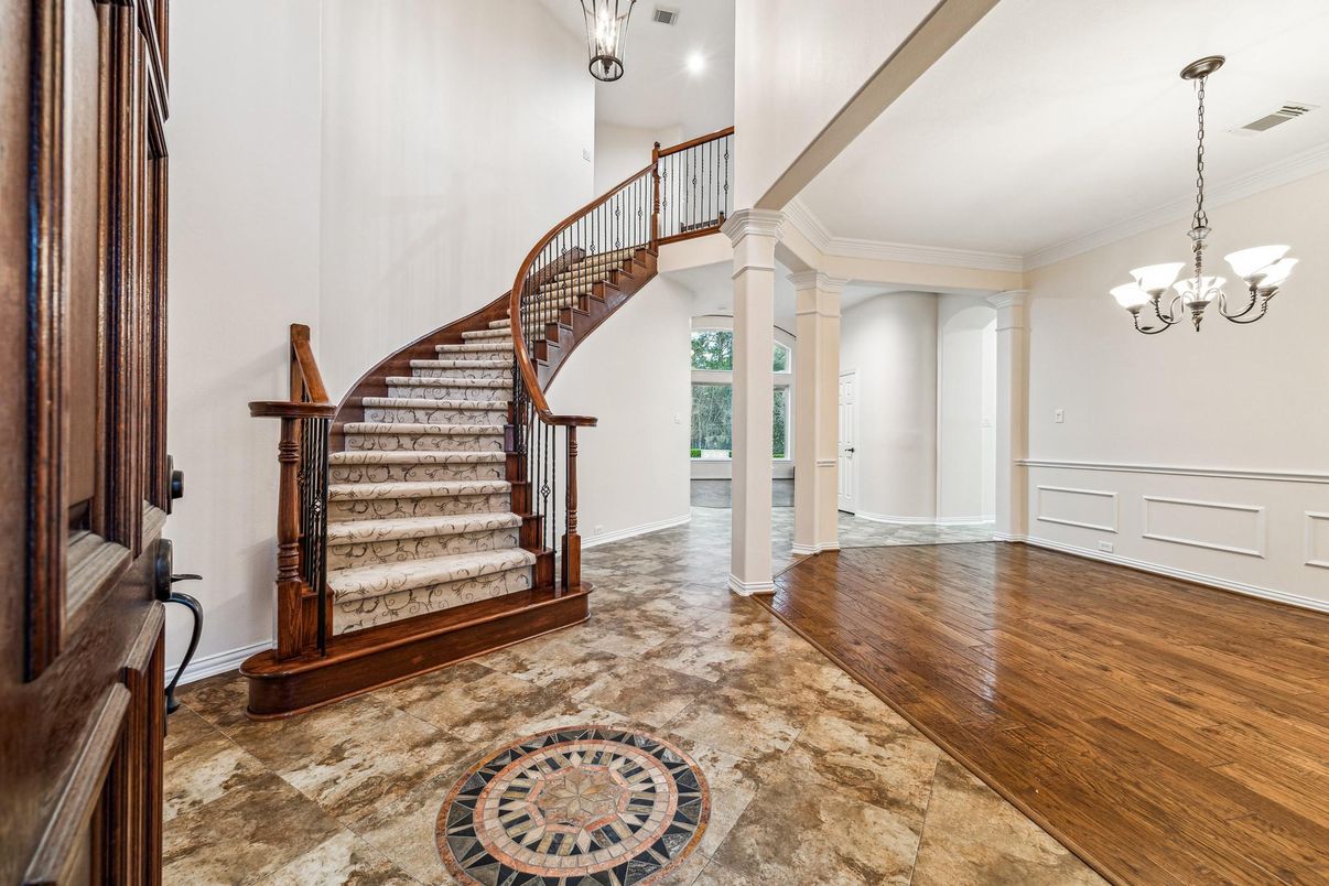 Chandelier, Interior, Wood Texture Flooring