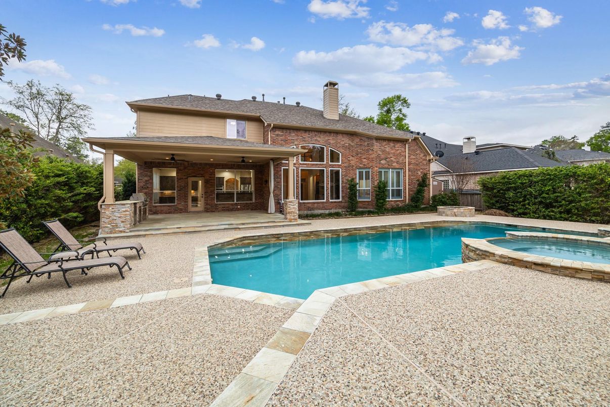 Exterior, Pool