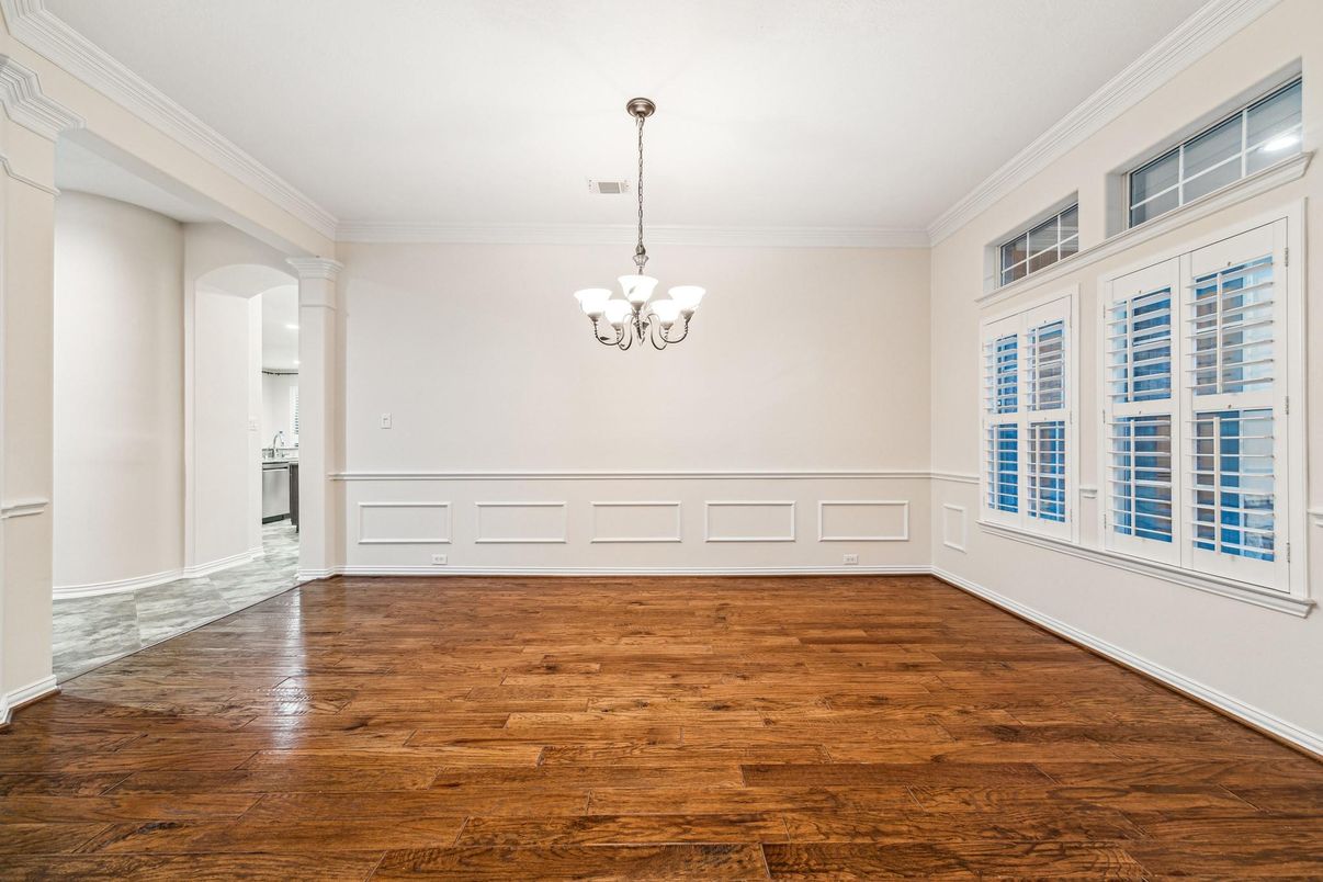 Chandelier, Empty room, Interior, Wood Texture Flooring