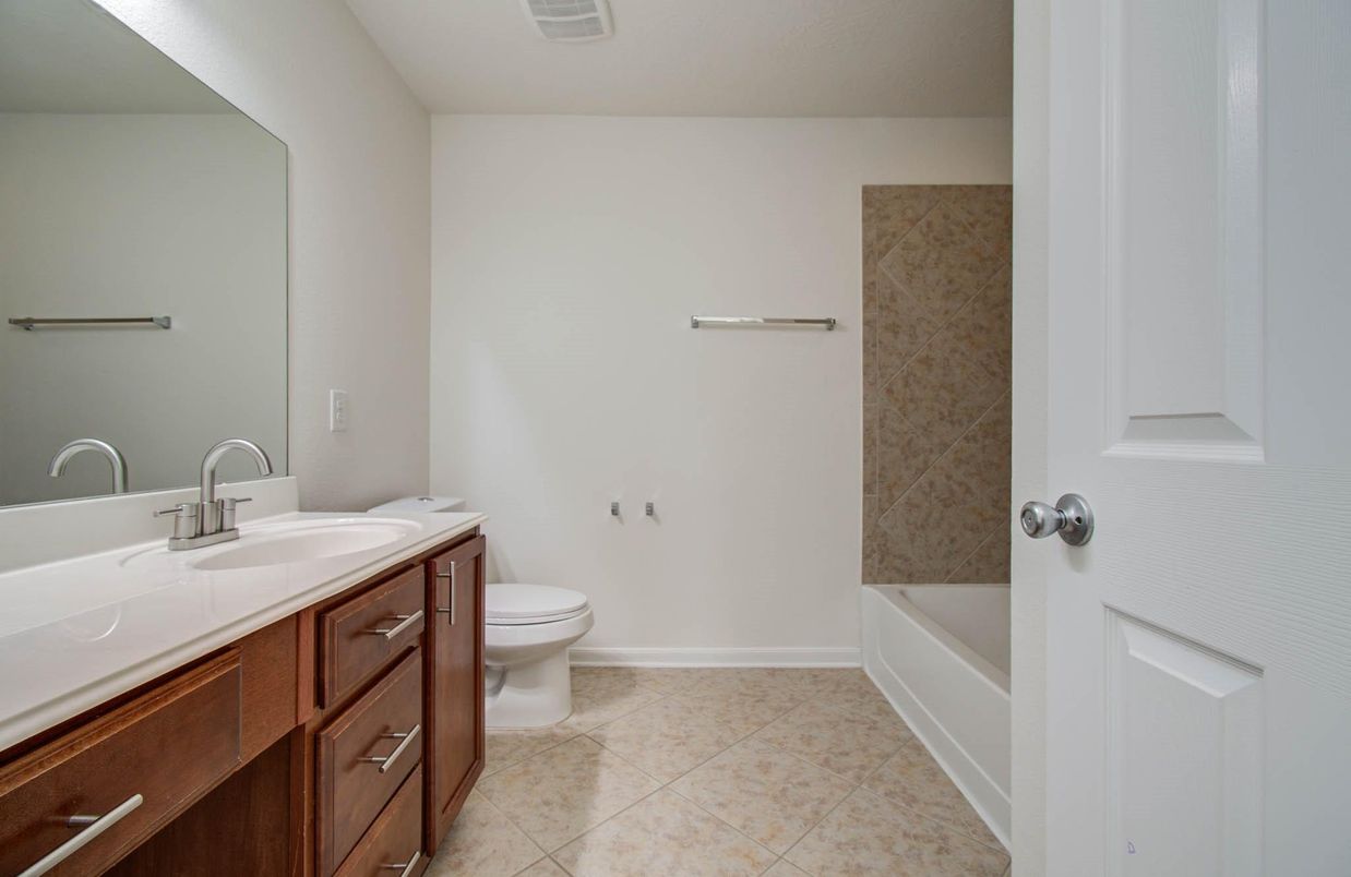 Bathroom, Dual Sink Vanities, Interior