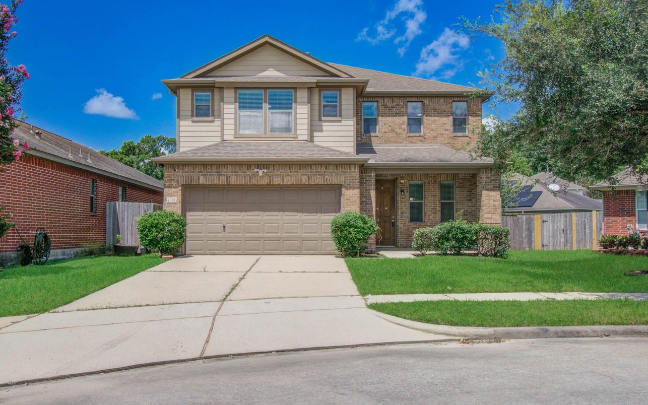 Attached, Exterior, Facade, Brick Facade, Brick Traditional