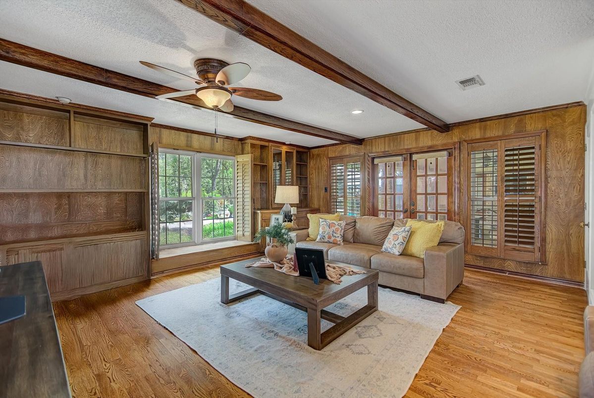Interior, Living room, Recessed Lighting, Wooden Beams, Wood Texture Flooring, Wooden Walls