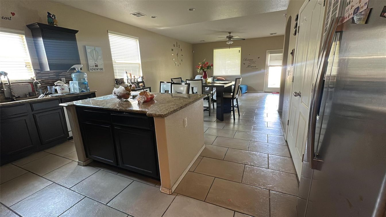 Dining room, Interior, Kitchen, Recessed Lighting