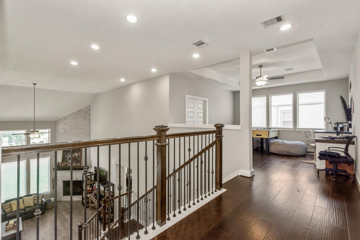 Home Office, Interior, Recessed Lighting, Stone Walls, Wood Texture Flooring