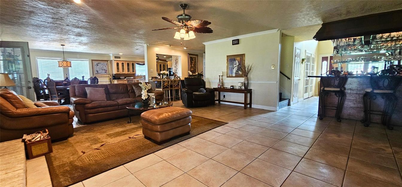 Dining room, Interior, Living room, Pendant Lights, Recessed Lighting