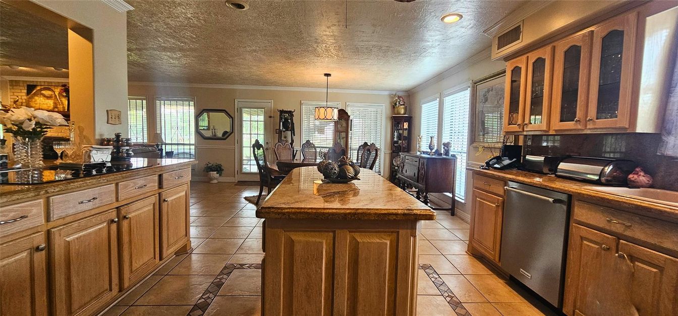 Dining room, Interior, Kitchen, Pendant Lights, Recessed Lighting