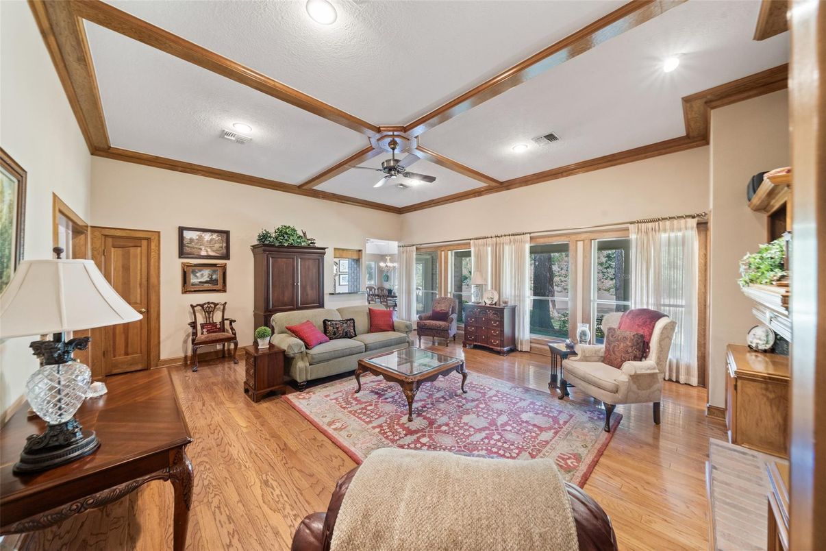 Interior, Living room, Recessed Lighting, Wood Texture Flooring