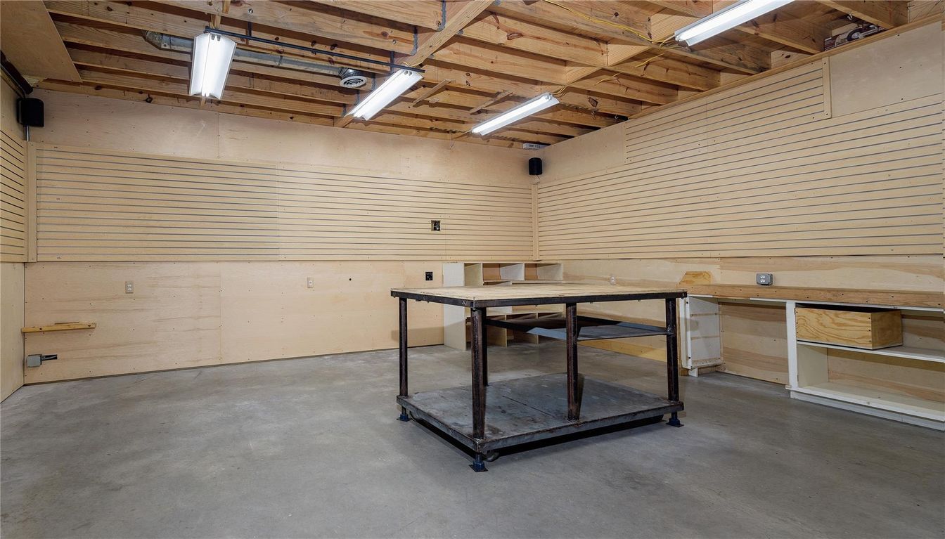 Interior, Wooden Beams