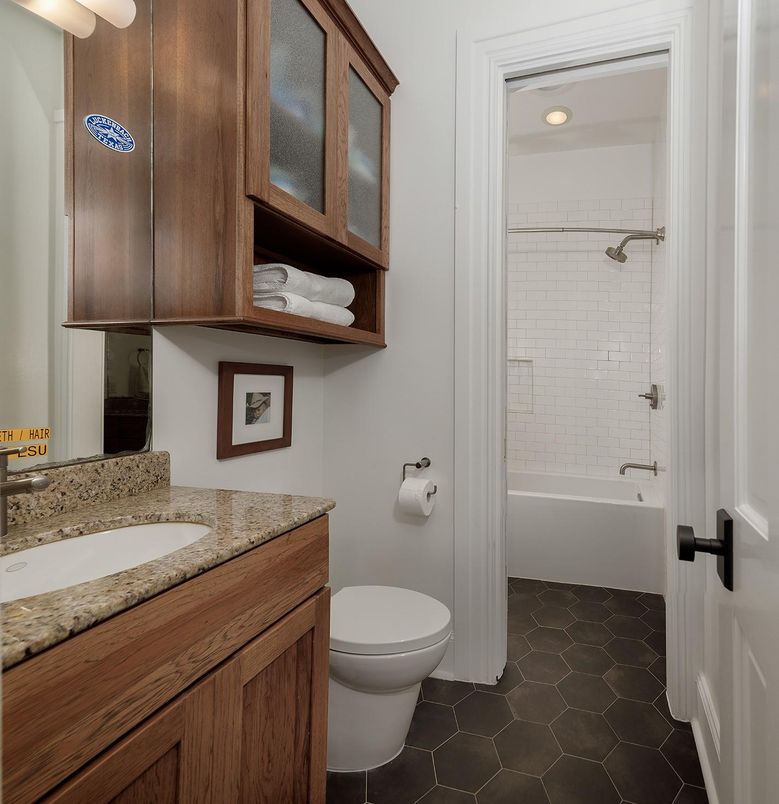 Bathroom, Interior, Recessed Lighting